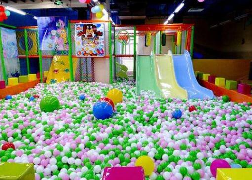 室內(nèi)兒童游樂(lè)場(chǎng)