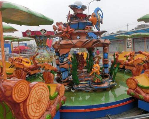 兒童游樂(lè)設(shè)備