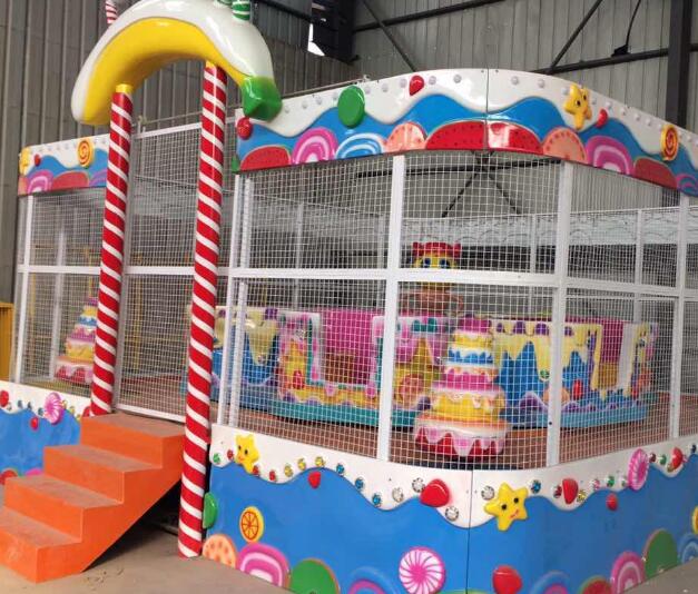 室內(nèi)游樂設(shè)備實(shí)拍