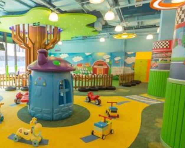 室內(nèi)游樂設(shè)備實(shí)拍