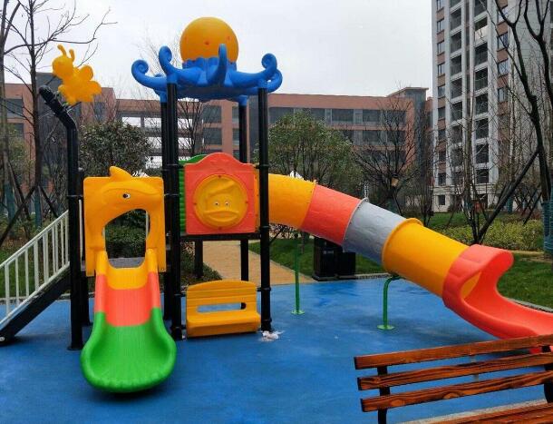 大型兒童游樂設(shè)備實(shí)拍