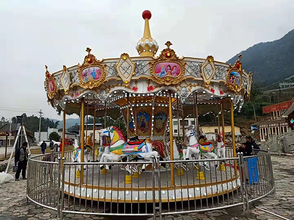 16座戶外豪華轉(zhuǎn)馬