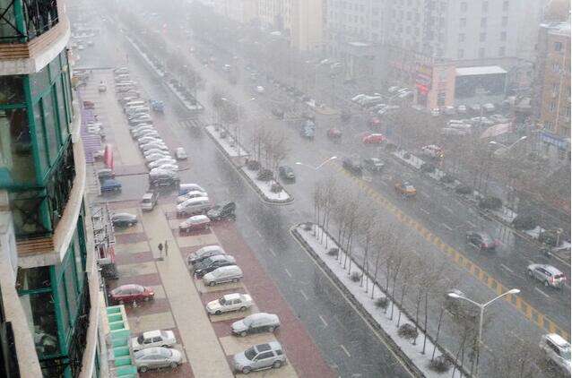 游樂(lè)設(shè)備