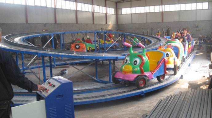 兒童游樂設(shè)備