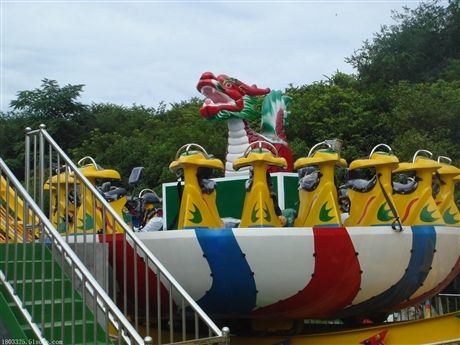 游樂(lè)設(shè)備滑梯