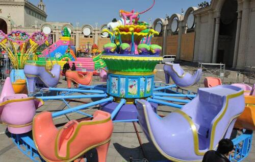 室外兒童游樂(lè)設(shè)備