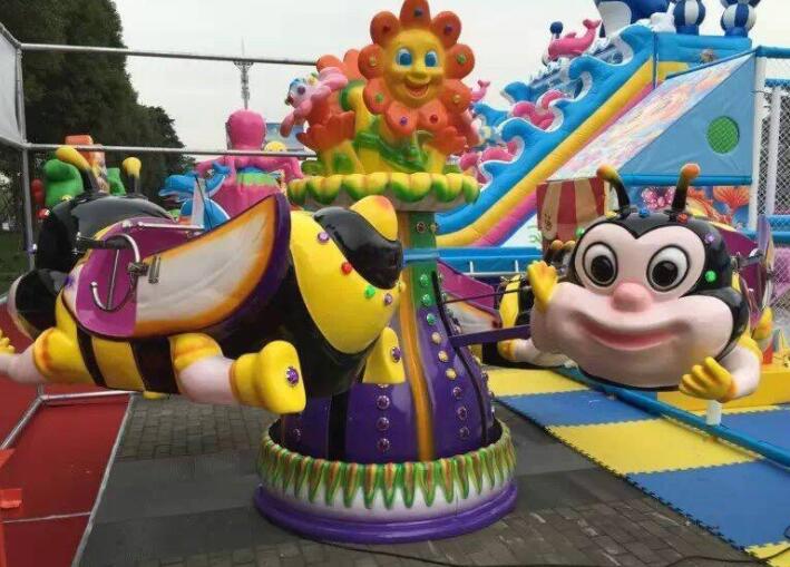 新型兒童游樂(lè)設(shè)備實(shí)拍