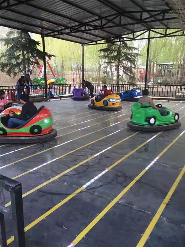 景區(qū)豪華碰碰車