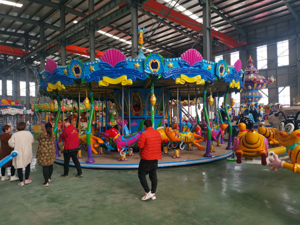 室內(nèi)豪華轉(zhuǎn)馬