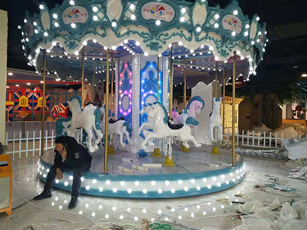 迷你旋轉(zhuǎn)木馬